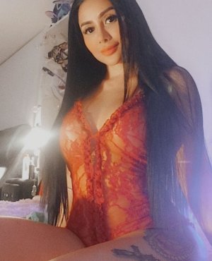 Yulia busty live escort in Reno NV and sex party